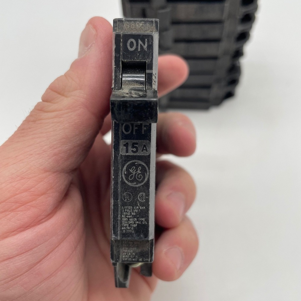Lot of 10 GE General Electric Circuit Breakers 15A 20A Type THQP THQB 1 Pole